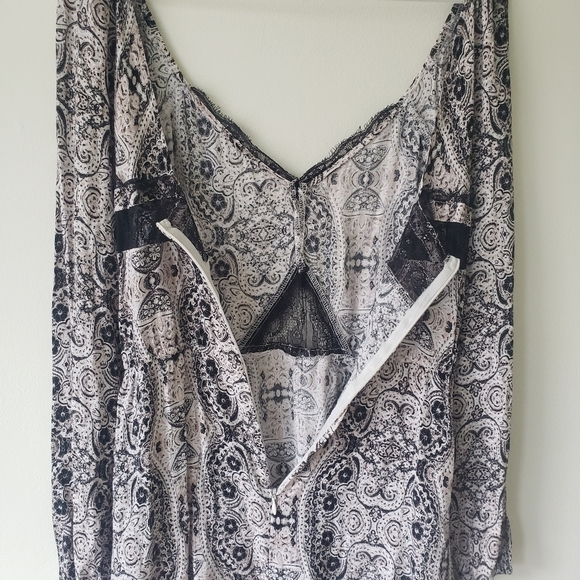 Kendall AND KYLIE FLORAL LONG SLEEVE ROMPER JUMPSUIT V-NECK LOW BACK SIZ… - Picture 4 of 14